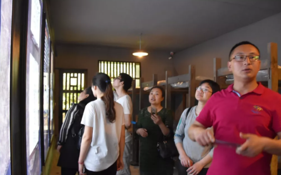 參觀渣滓洞、白公館有感